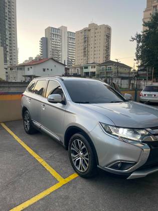 MITSUBISHI OUTLANDER 2.0 16V GASOLINA 4P AUTOMÁTICO MITSUBISHI OUTLANDER 2.0 16V GASOLINA 4P AUTOMÁTICO